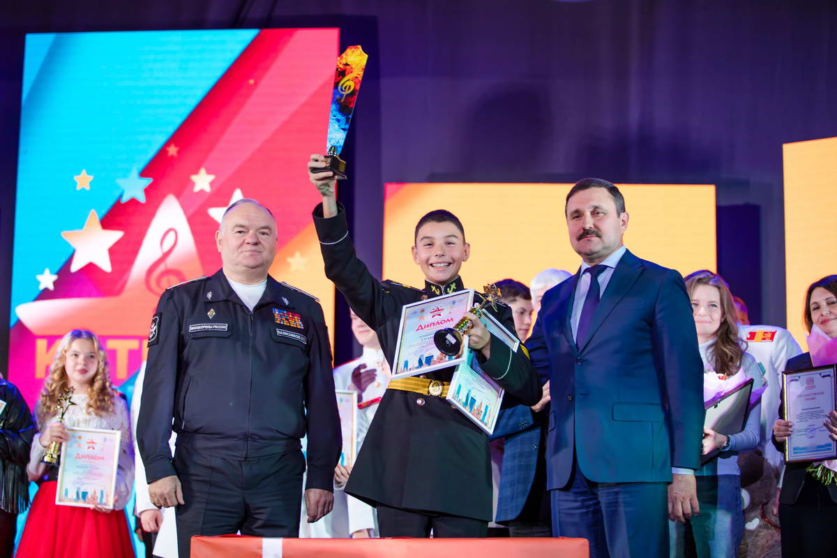 ГЛАВНЫЙ ПРИЗ ФЕСТИВАЛЯ-КОНКУРСА «КАТЮША-ЮНИОР 2022» ВРУЧЕН СЕВАСТОПОЛЬЦУ ПЛАТОНУ ДУБИНИНУ