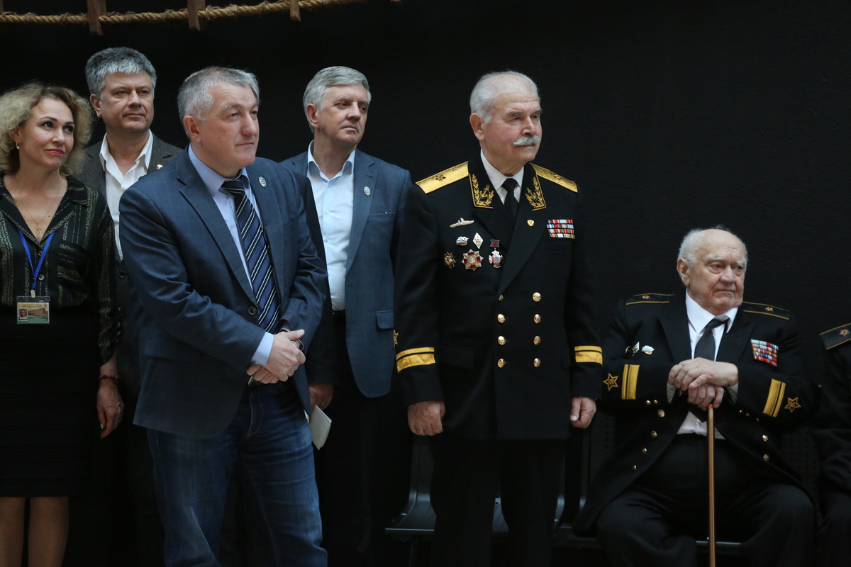 100 лет Главному политуправлению.