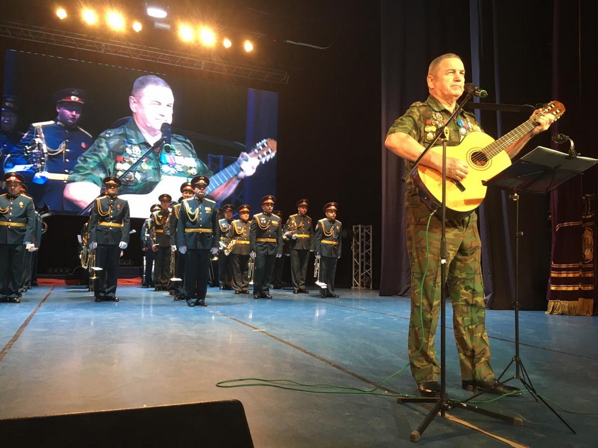 СТАНИСЛАВ ШУБИН КРОМЕ ВДОХНОВЛЯЮЩИХ ГИМНОВ ПИШЕТ ВОЕННЫЕ ПЕСНИ, ТРОГАТЕЛЬНЫЕ ЛИРИЧЕСКИЕ КОМПОЗИЦИИ И МНОГОЕ ДРУГОЕ