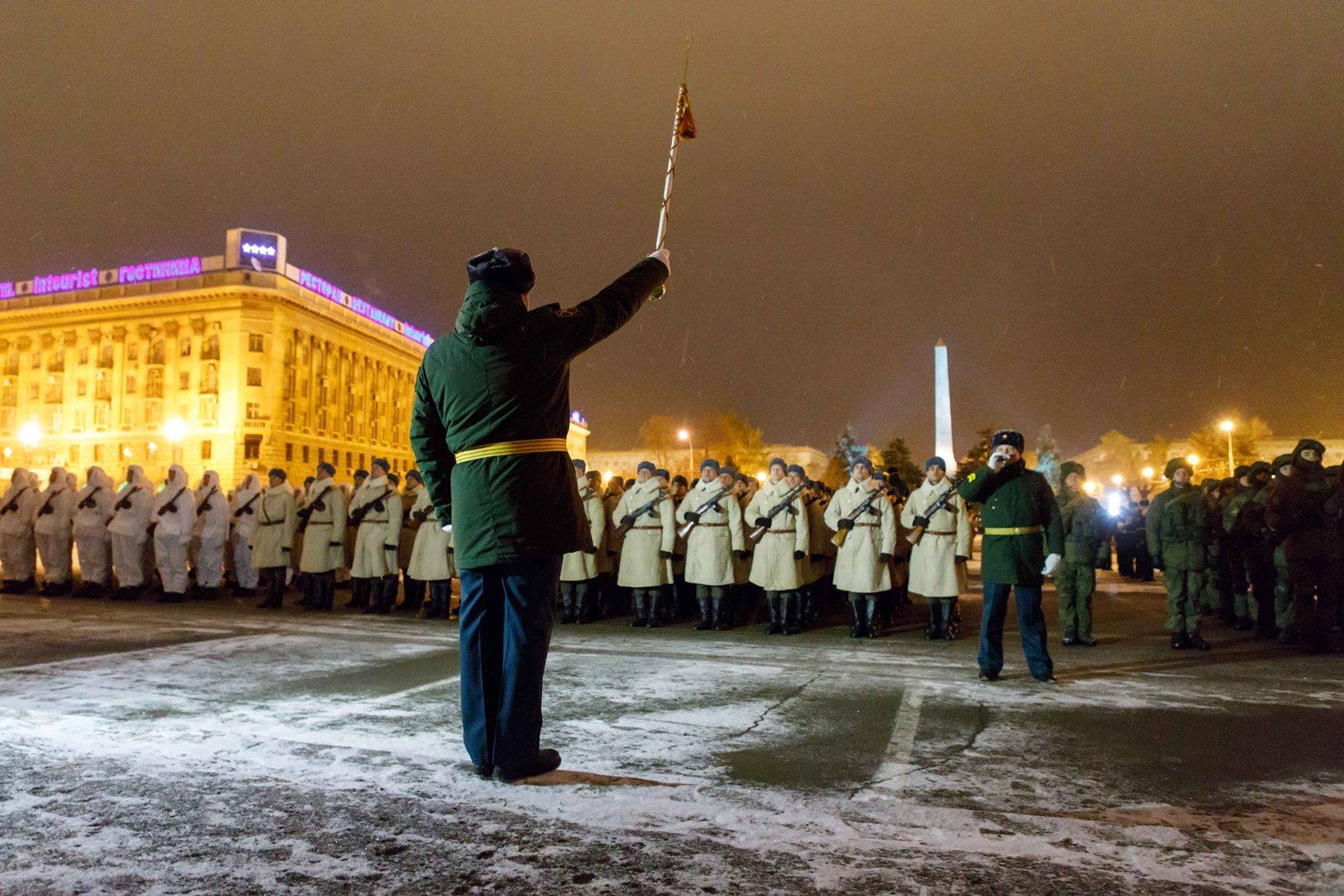В Волгограде состоялась ночная репетиция парада