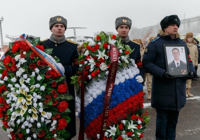 с погибшим боевым летчиком майором Романом Филиповым