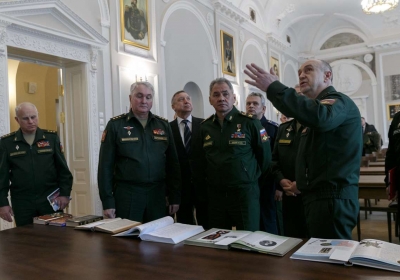 Министр обороны посетил Центральную военно-морскую библиотеку
