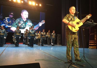 СТАНИСЛАВ ШУБИН КРОМЕ ВДОХНОВЛЯЮЩИХ ГИМНОВ ПИШЕТ ВОЕННЫЕ ПЕСНИ, ТРОГАТЕЛЬНЫЕ ЛИРИЧЕСКИЕ КОМПОЗИЦИИ И МНОГОЕ ДРУГОЕ