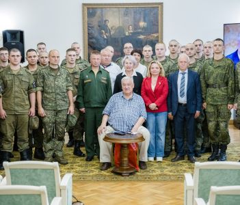 «НО ОТ РОДИНЫ НЕ УЛЕТИШЬ…»: В ЦДРА ПРОШЛА ВСТРЕЧА С ПОЭТОМ ЗАСЛУЖЕННЫМ РАБОТНИКОМ КУЛЬТУРЫ РФ ВЛАДИМИРОМ СИЛКИНЫМ