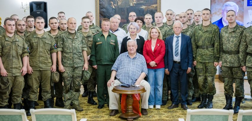 «НО ОТ РОДИНЫ НЕ УЛЕТИШЬ…»: В ЦДРА ПРОШЛА ВСТРЕЧА С ПОЭТОМ ЗАСЛУЖЕННЫМ РАБОТНИКОМ КУЛЬТУРЫ РФ ВЛАДИМИРОМ СИЛКИНЫМ